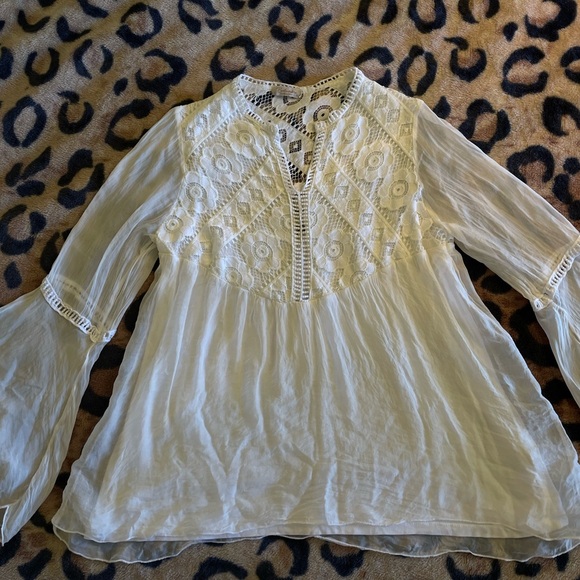 beautiful possibly silk blouse - Picture 2 of 5